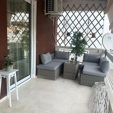 אתונה Glyfada Golf Fourth Floor Apartment מראה חיצוני תמונה